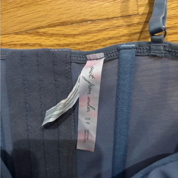 Urban Outfitters Out from Under Corset - Picture 4 of 4